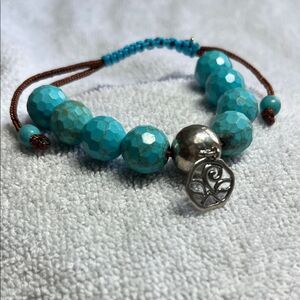 Silpada Sterling Silver Magnesite Bead Adjustable Bracelet with silpada gift box